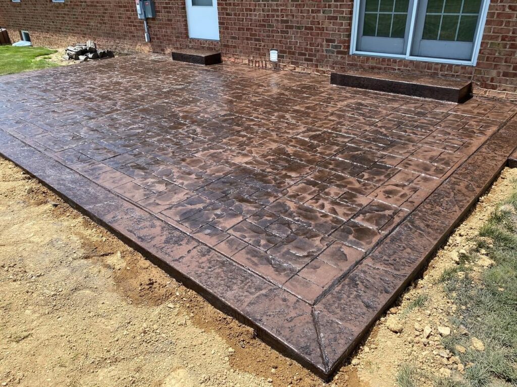 Ashlar Slate with Rough Stone Texture Border - Maple 2 Bag Color